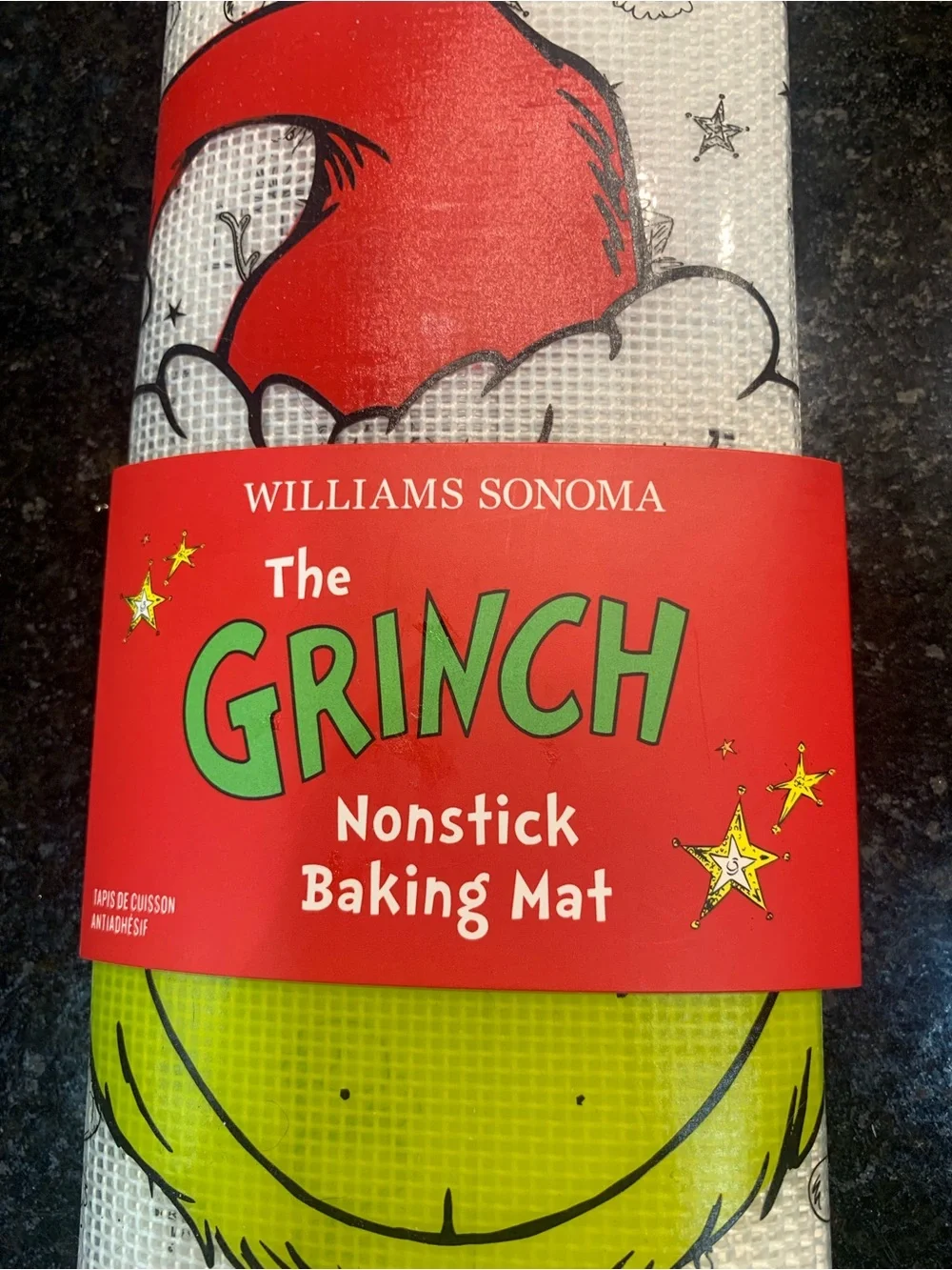 Williams Sonoma The Grinch Nonstick Silicone Baking Mat 16.5 in x 11.5 in NEW